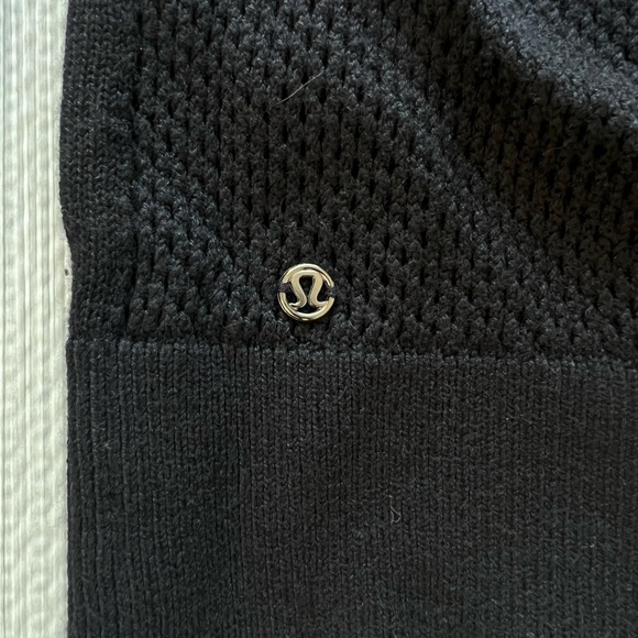 Lululemon Classic Black Long Sleeve Sweater Size 4 - Picture 4 of 6